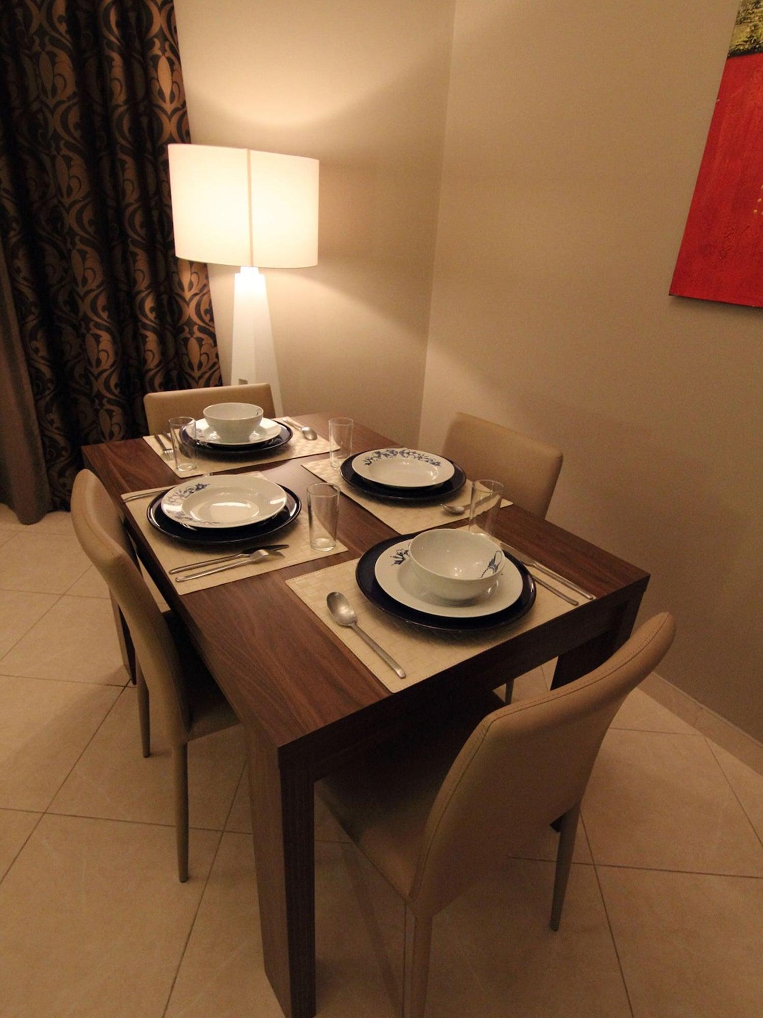 Home To Home Apartments 두바이 외부 사진