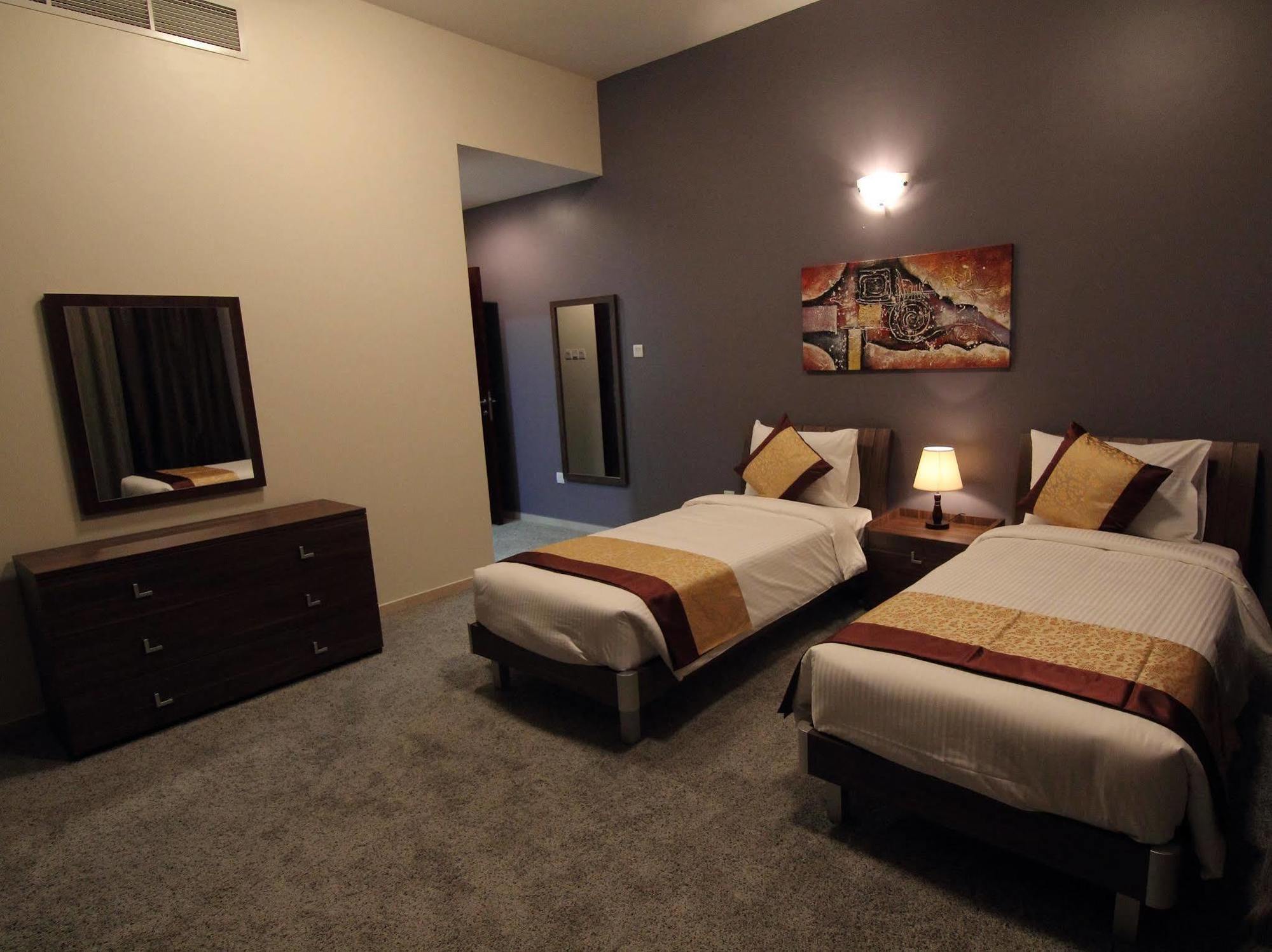 Home To Home Apartments 두바이 외부 사진